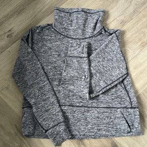Lululemon Ready to Rulu pullover sweatshirt. Size 8. Gray marbled.